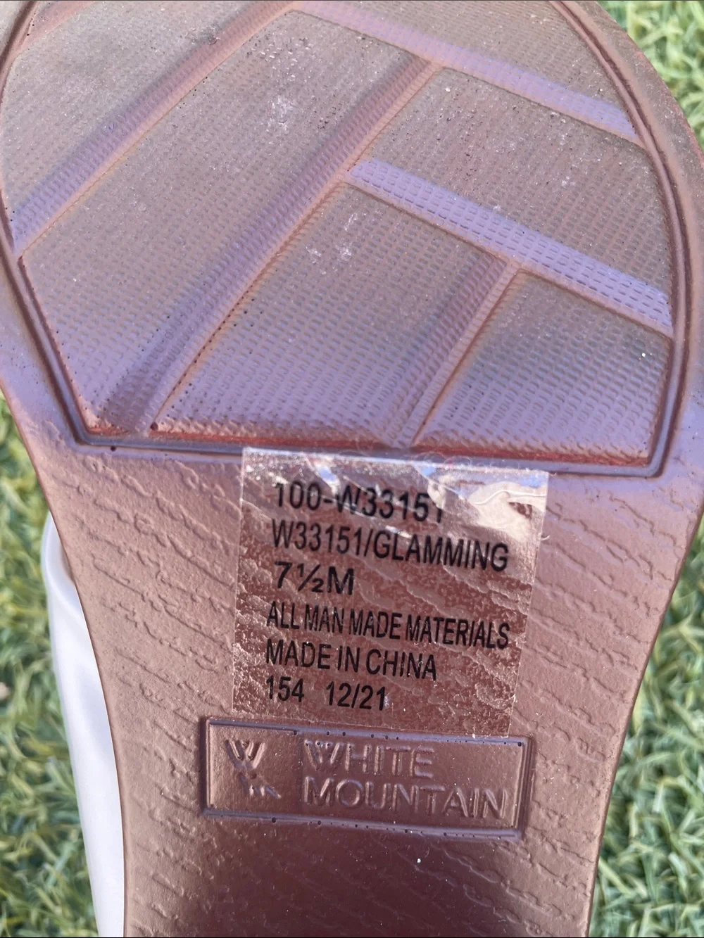 White Mountain White Knot Slide Sandals with Tan Footbed